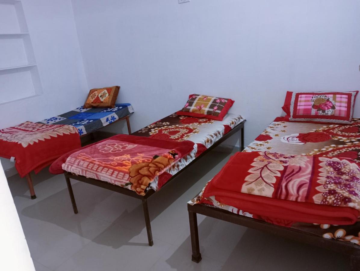 Veera'S Hostel Pushkar Extérieur photo